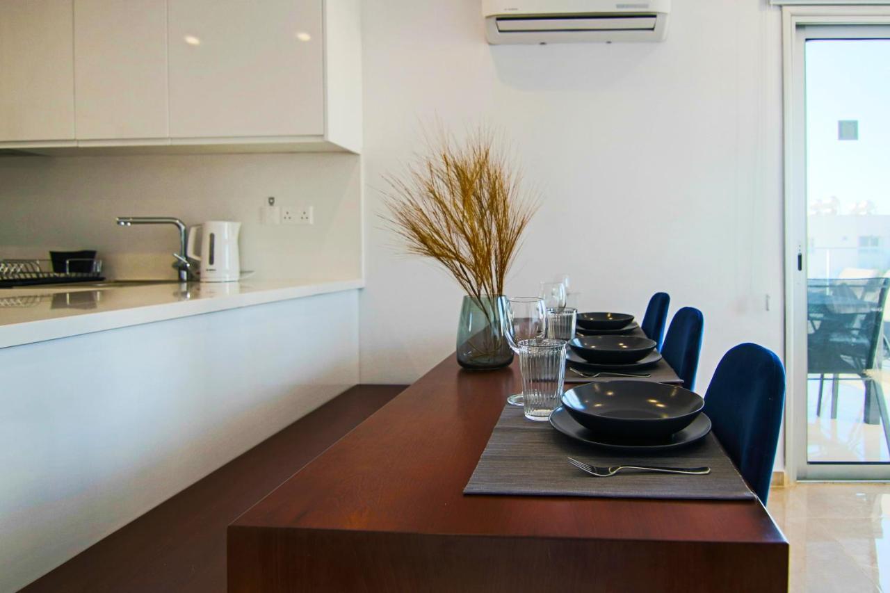 Phaedrus Living Seaside Residence Lighthouse 70 Paphos Buitenkant foto